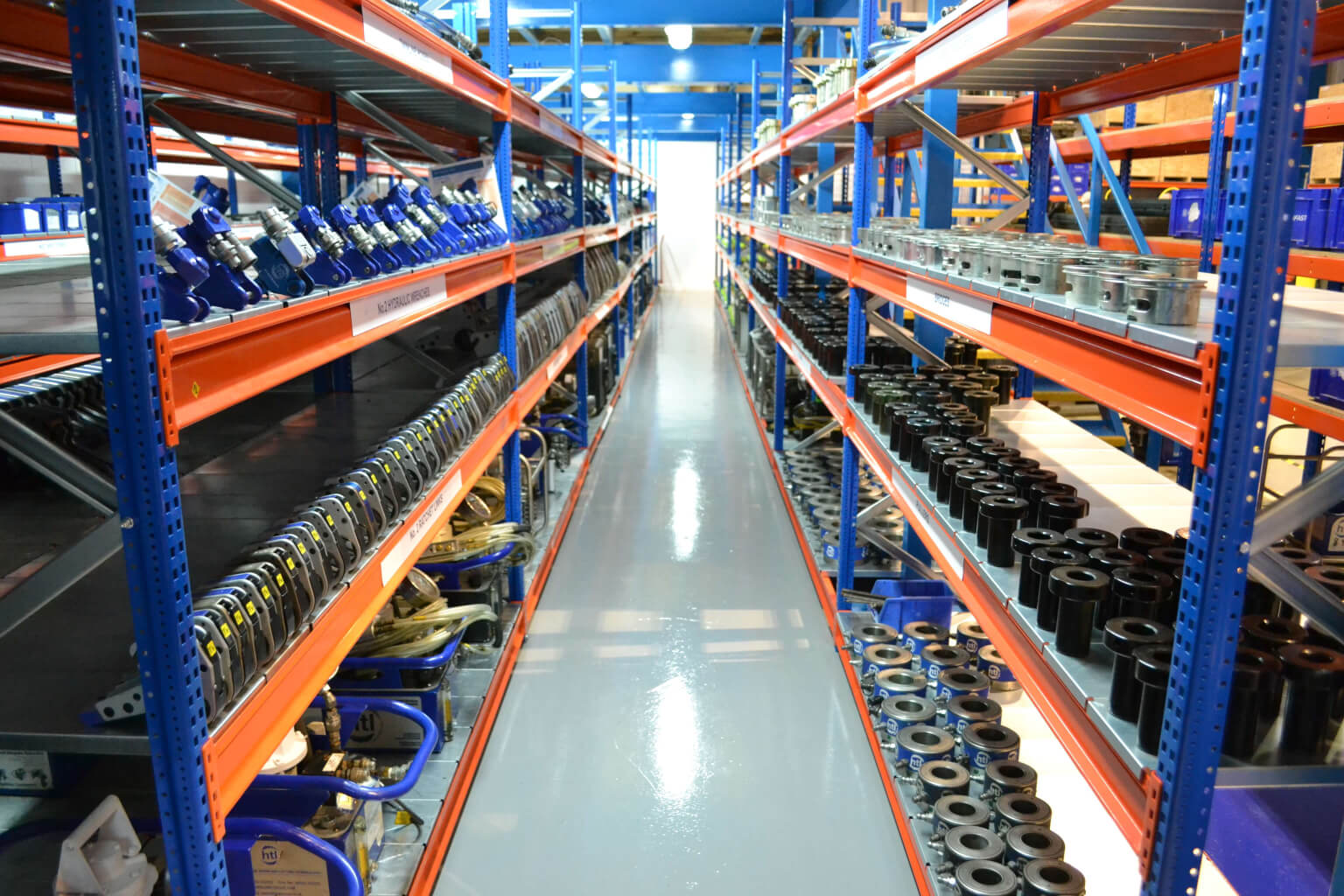 Advantages of Hiring Equipment